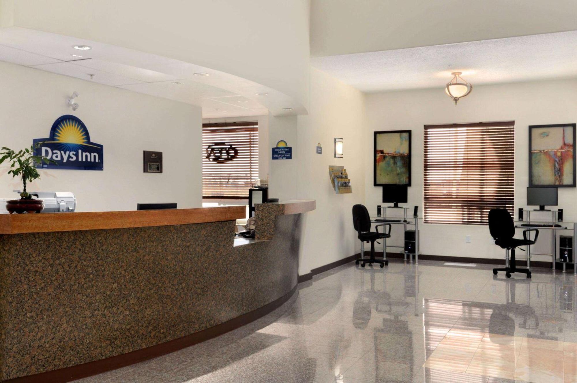 Days Inn By Wyndham Grande Prairie Eksteriør bilde